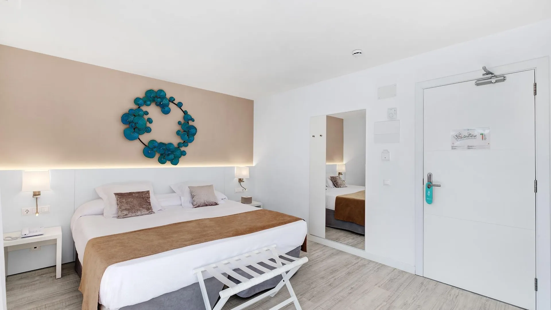 Hotel Plaza Santa Ponsa Boutique - Adults Only.