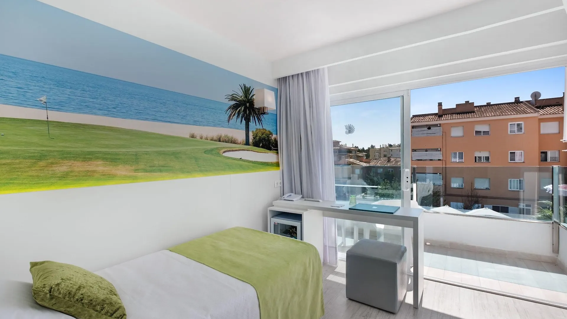 Hotel Plaza Santa Ponsa Boutique - Adults Only. 4*,  Espagne