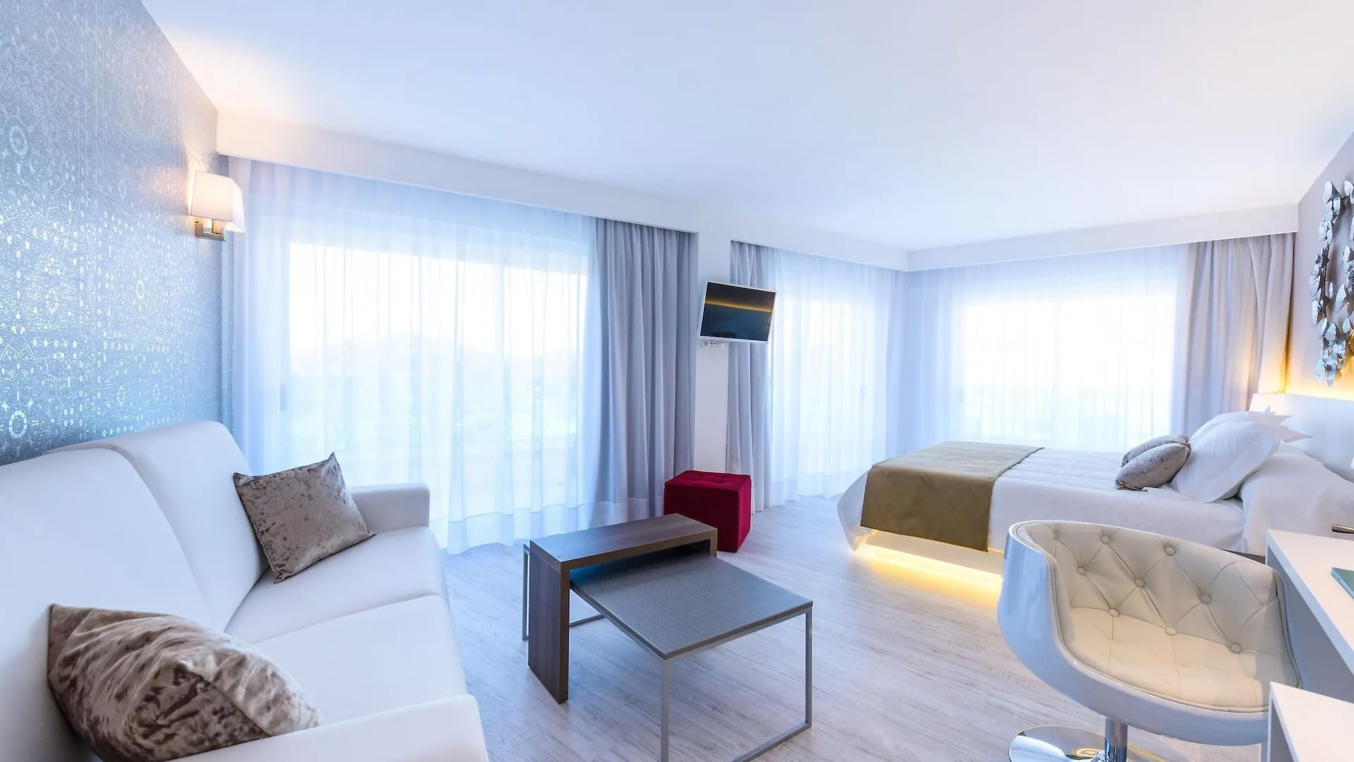 Hotel Plaza Santa Ponsa Boutique - Adults Only. 4*,  Espagne