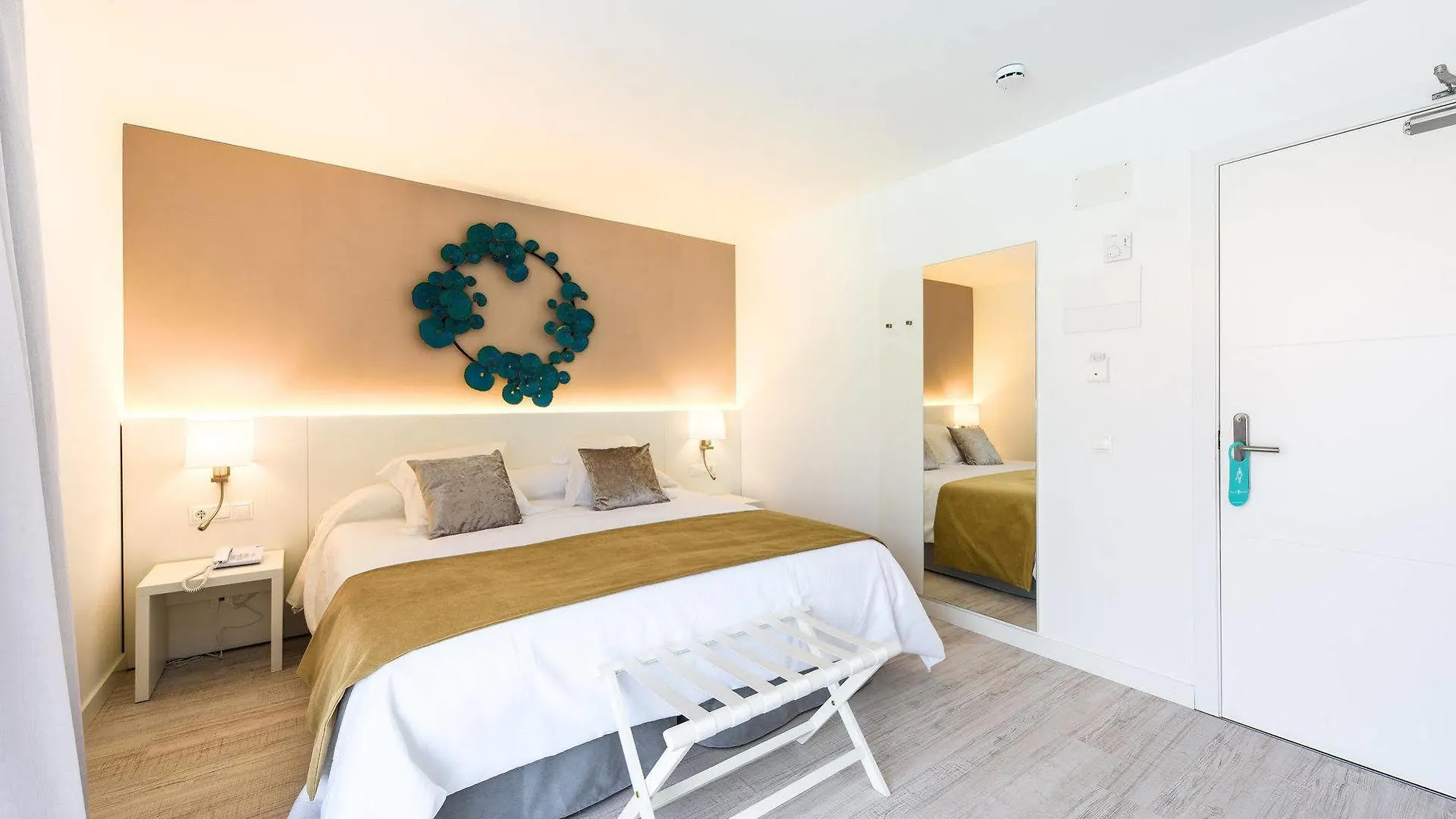 Hotel Plaza Santa Ponsa Boutique - Adults Only.