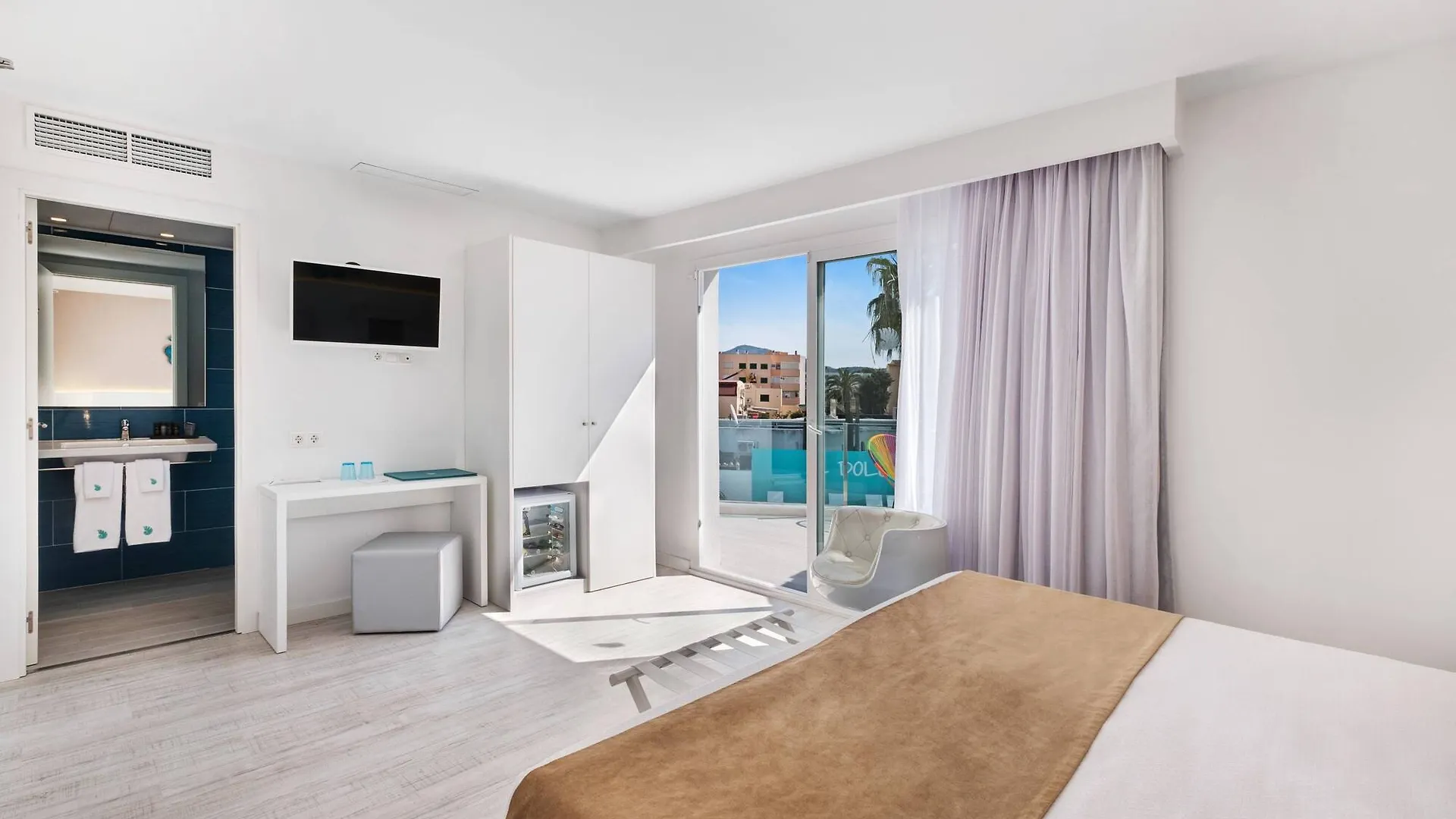 Plaza Santa Ponsa Boutique - Adults Only. Hotel 4*,